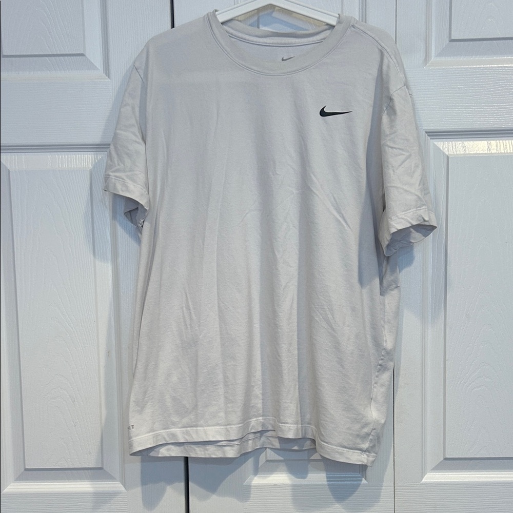 Nike Men's Soft Gray Short Sleeve Tee